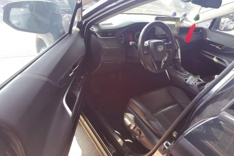 Used Toyota Harrier 2022 2.0L CVT Two-Wheel Drive Deluxe Edition