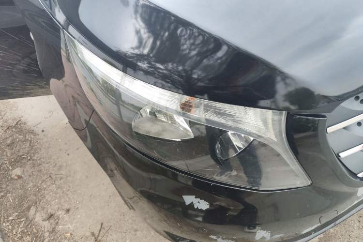 Used Mercedes-Benz Vito 2018 2.0T Elite Version 7 Seats China VI Emission Standard
