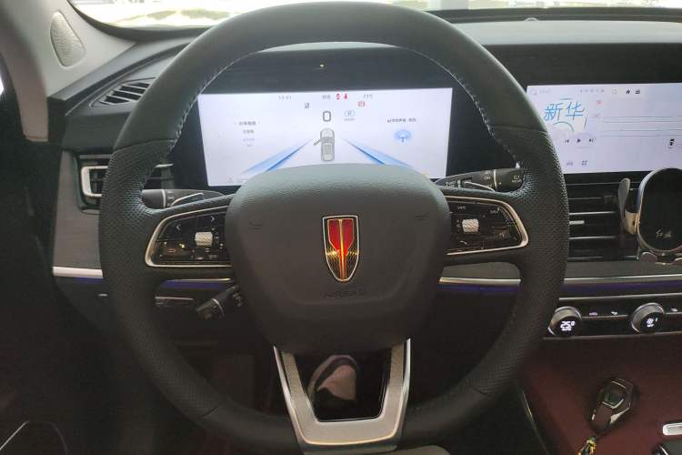 Used Hongqi HS5 2025 2.0T Two-Wheel Drive Flagship Pro Edition
