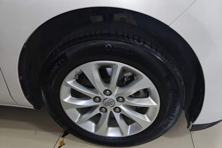 Used Buick GL8 2018 ES 28T Comfort Model China VI Standard