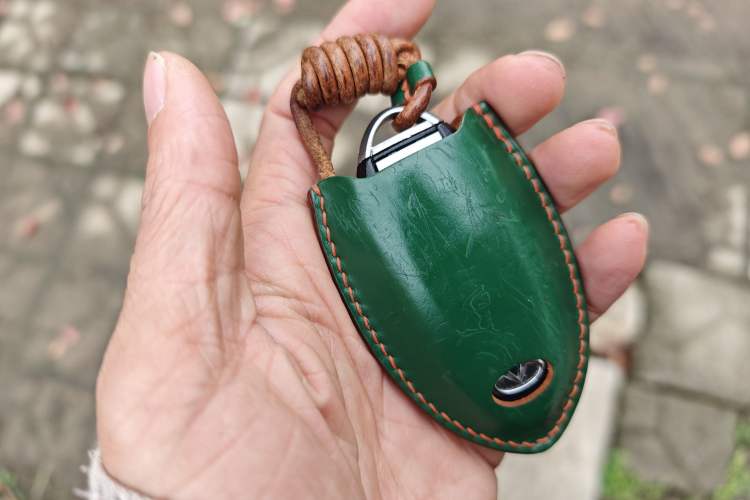 Used Infiniti QX70 2015 3.7L Shadow Edition Vehicle Key