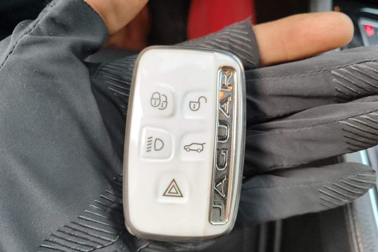 Used Jaguar XJ 2014 XJL 2.0T Two-Wheel-Drive Elegant Business Edition
