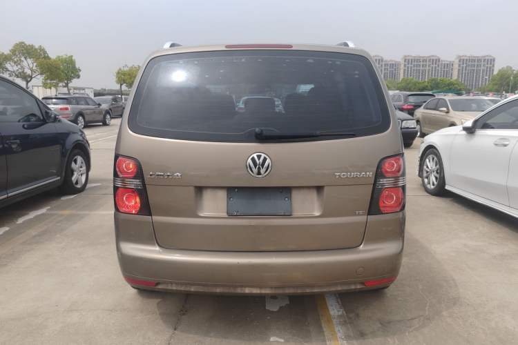 Used Volkswagen Touran 2015 1.4T DSG Comfort Edition 5 Seats Rear