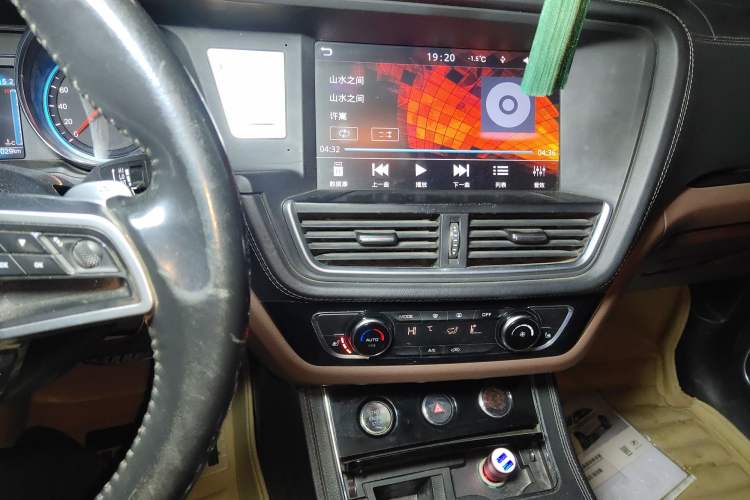 Used Zotye T600 2016 Sport Edition 2.0T DCT Luxury Model
