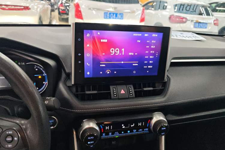 Used Toyota RAV4 2022 Dual-Engine 2.5L E-CVT Two-Wheel Drive Elite Edition
