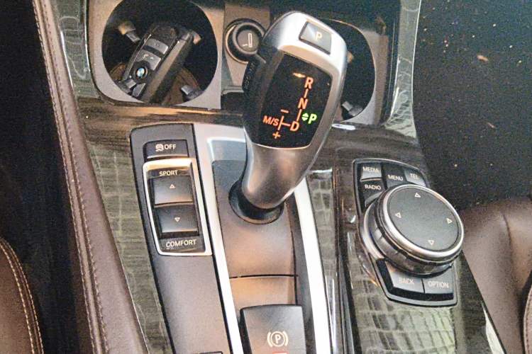 Used BMW 5 Series 2014 525Li Luxury Design Package