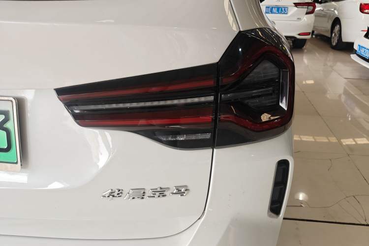 Used BMW iX3 2023 Leading Model Exterior 3