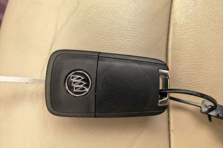 Used Buick GL8 2017 25S Luxury Version China V Standard Vehicle Key