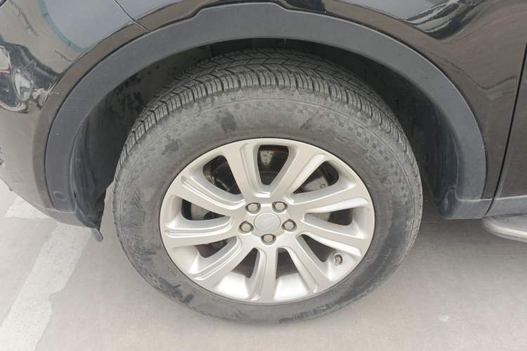 Used Land Rover Discovery Sport 2018 240 PS SE Version