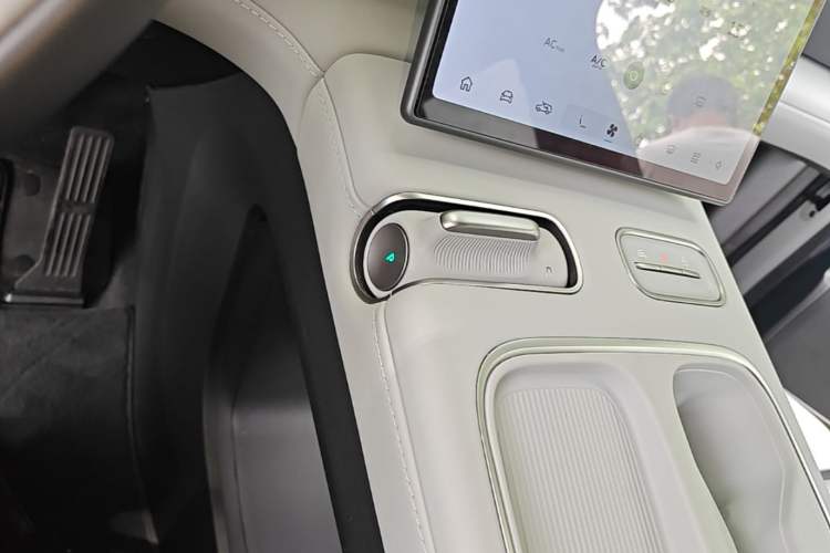 Used Nio ES6 2024 75 kWh
