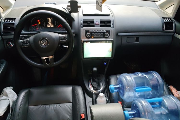 Used Volkswagen Touran 2015 1.4T DSG Flagship Edition 5-seater Center Console