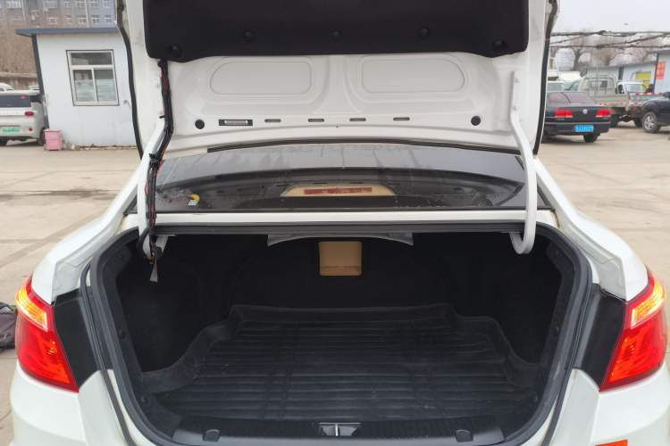 Used Changan Eado 2015 1.6L Manual Luxury Model China V Standard