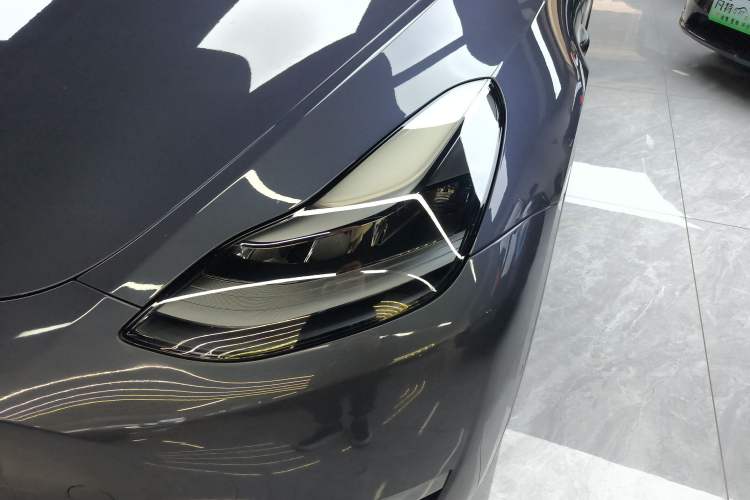 Used Tesla Model Y 2022 Long-Range All-Wheel-Drive Version
