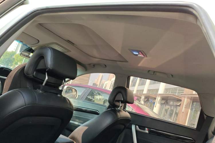 Used Chevrolet Captiva 2014 2.4L 4x4 Flagship Edition 7 Seats
