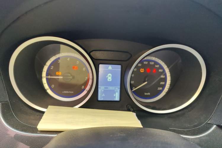 Used Soueast V5 Lingzhi 2012 1.5L Manual Luxury Version Instrument Cluster