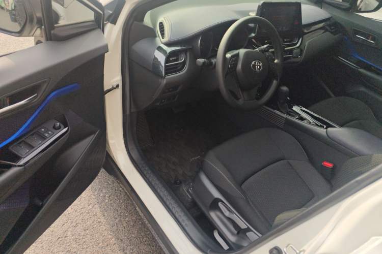 Used Toyota IZOA 2021 2.0L Yichi SPORT