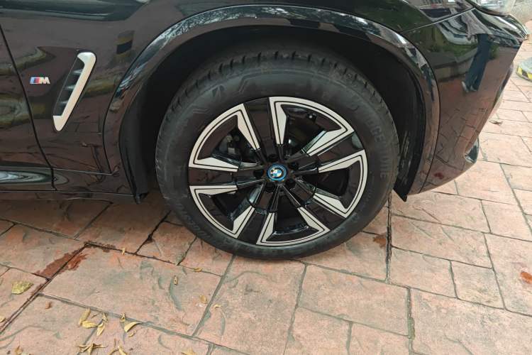 Used BMW iX3 2024 Leading Model Right Front Wheel Hub