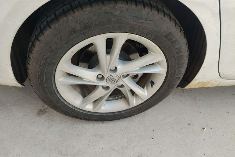 Used Buick Regal 2020 552T Elite Edition Right Rear Wheel Hub