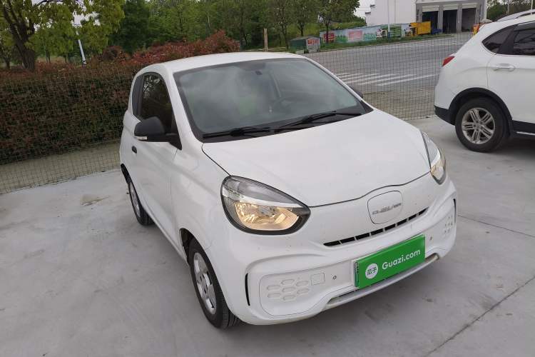 Used Roewe Clever 2021 302km All-Round Version Front Right 45 Deg