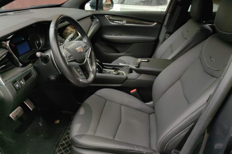 Used Cadillac XT5 2022 2.0T Four-Wheel Drive Luxury Version (Hummingbird Edition) Driver Seat