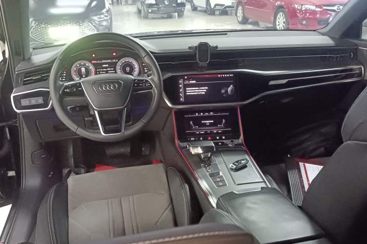 Used Audi A6L 2022 40 TFSI Luxury Dynamic Model Center Console