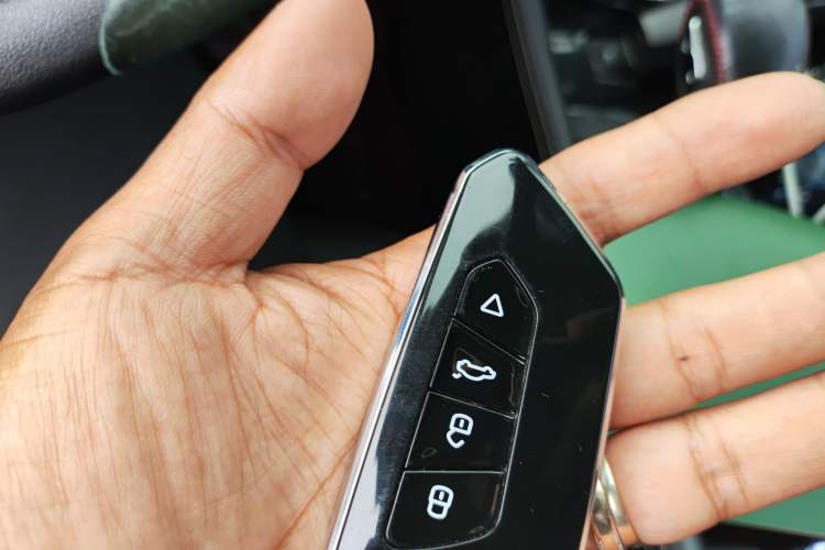 Used Buick Envision 2015 20T Two-Wheel-Drive Leading Model
