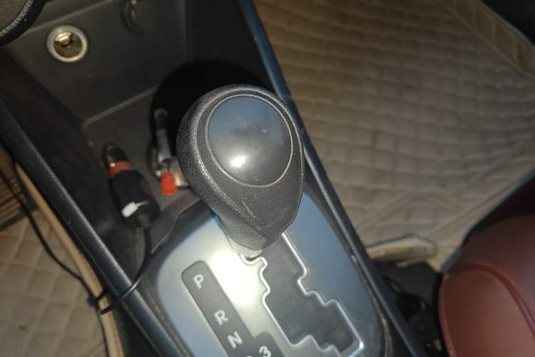 Used Kia K2 2012 Sedan 1.4L Automatic GLS Commemorative Edition
