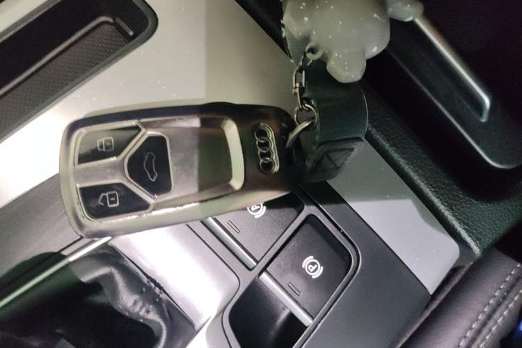 Used Audi Q5L 2020 Updated 40 TFSI Prestige Fashion Edition Interior 1