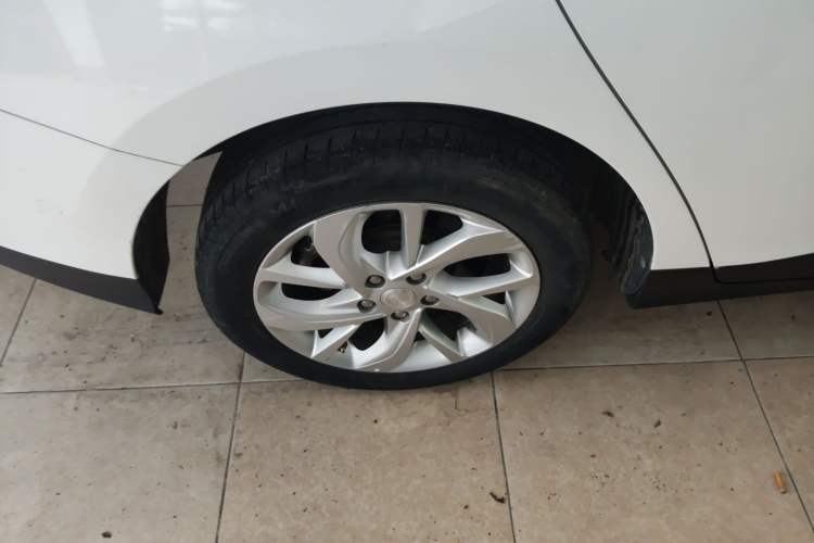 Used Buick Velite 6 2023 Revised Version 430 km Range – Commuter Edition