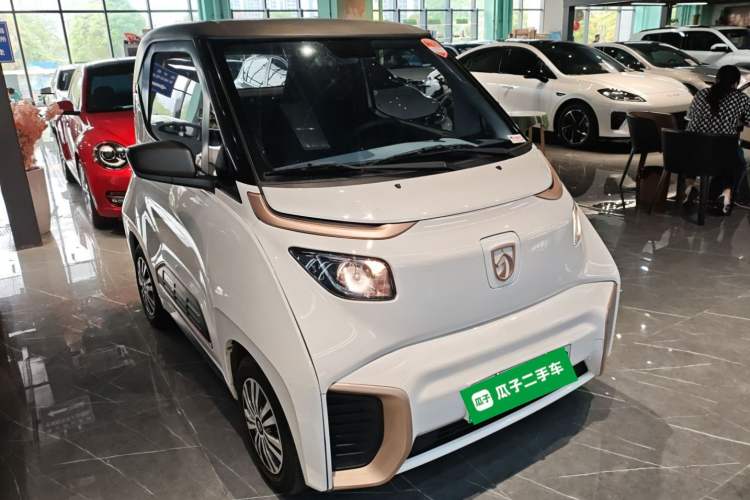 Used Baojun E200 2020 305KM Smart Drive Version Front Right 45 Deg