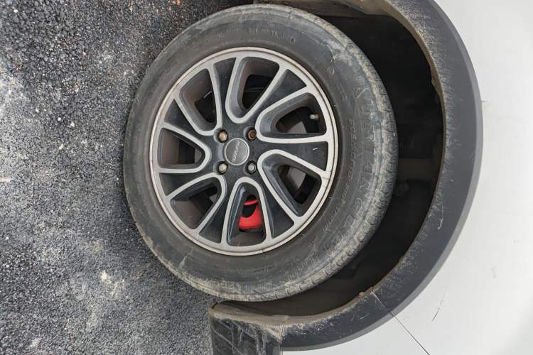 Used Haval H1 2015 1.5L AMT Luxury Model
