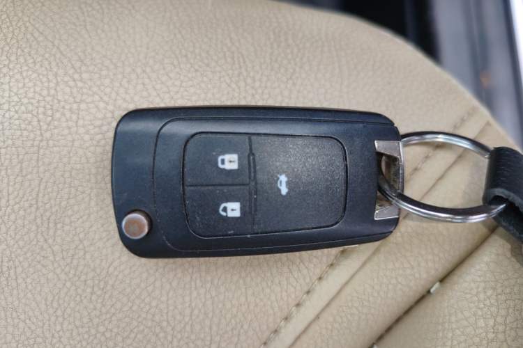 Used Buick GT 2016 15N Manual Entry-Level Trim Vehicle Key