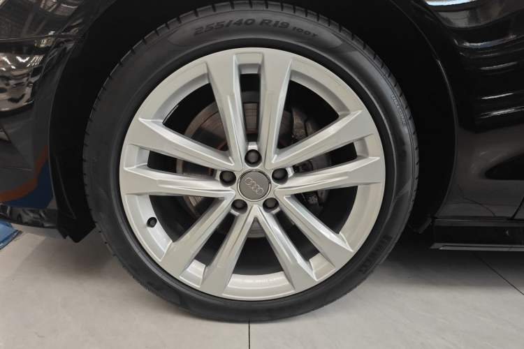 Used Audi A6L 2018 30th Anniversary Edition 35 TFSI Sport Edition
