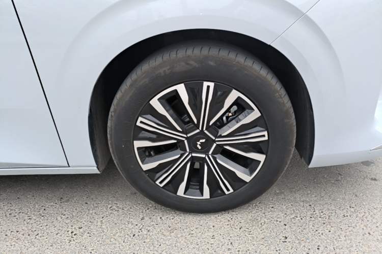 Used Wuling Starlight 730 2025 Model Pure Electric 500km Luxury Edition