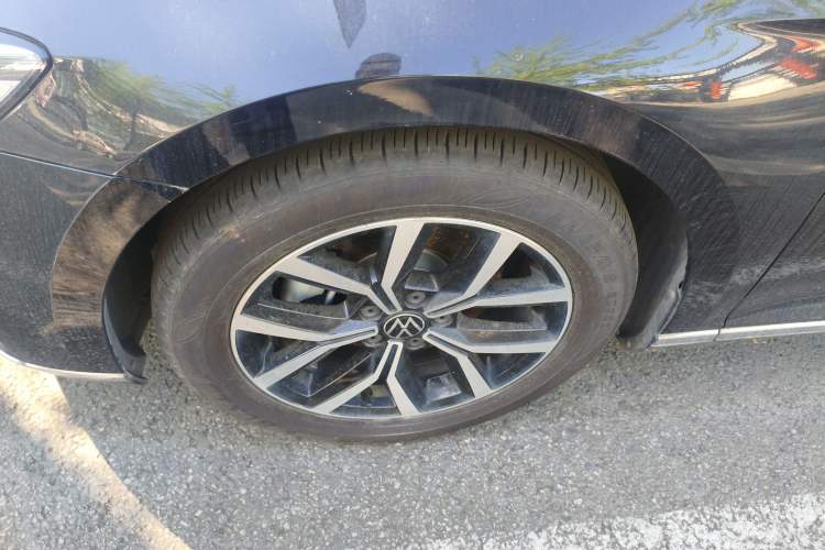 Used Volkswagen Magotan 2020 330TSI DSG Luxury Edition Left Front Wheel Hub