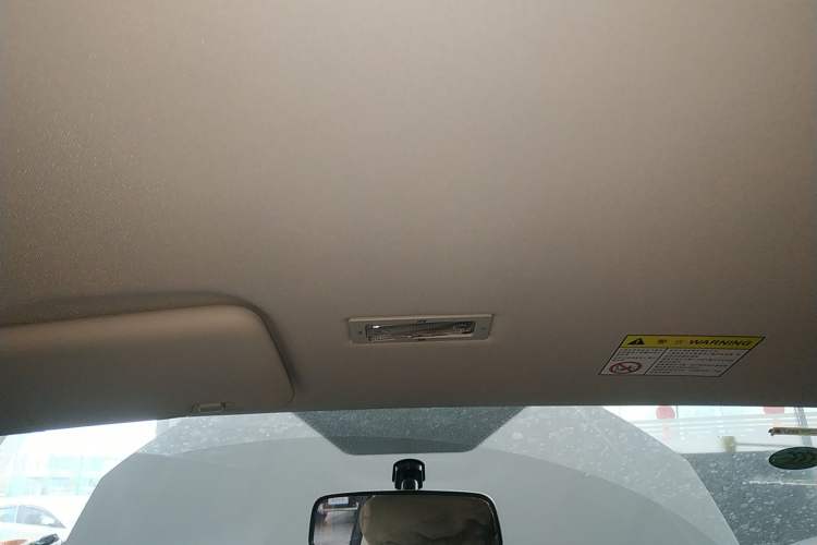 Used Roewe Clever 2021 302 km New Four-Seater Super-Efficient Version Headliner