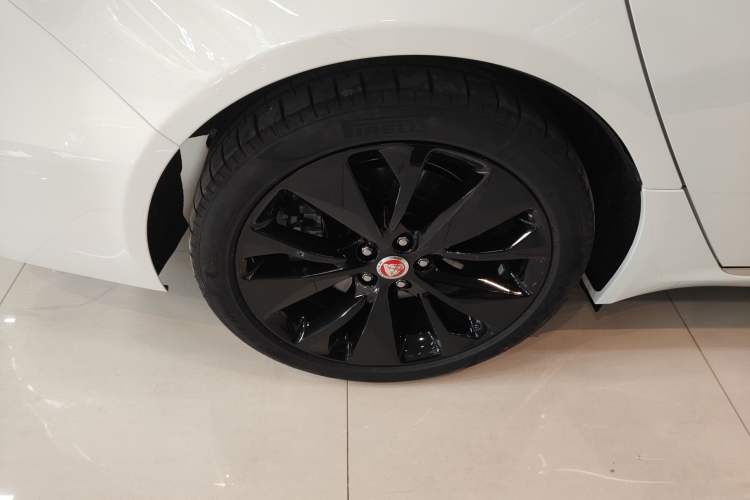 Used Jaguar XFL 2024 2.0T P250 Two-Wheel Drive Prestige Luxury Edition
