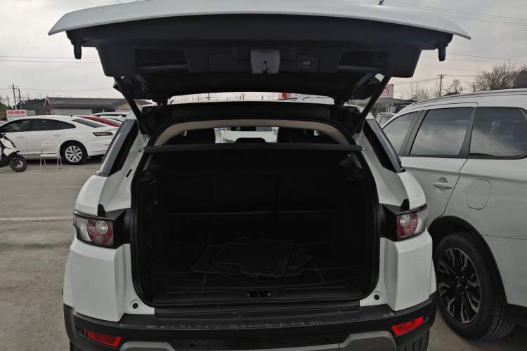 Used Land Rover Range Rover Evoque 2015 2.0T Five-Door Zhiyao Edition
