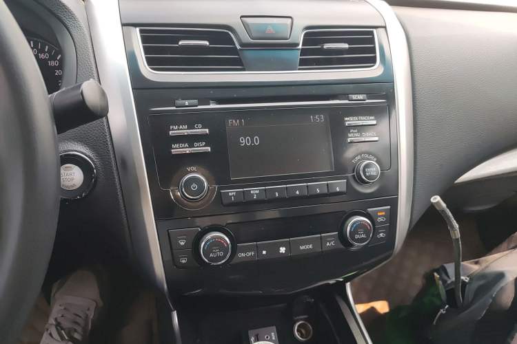 Used Nissan Teana 2013 2.5L XL Leading Edition Audio And AC Panel