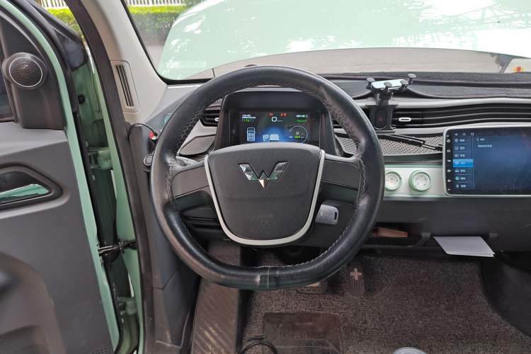 Used Wuling Hongguang MINIEV 2021 Macaron Premium Model – Lithium Iron Phosphate