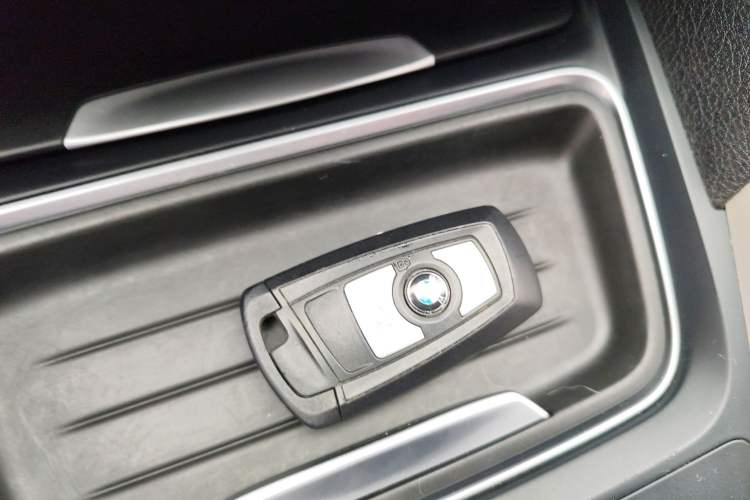 Used BMW 3 Series 2015 320Li Fashion Model
