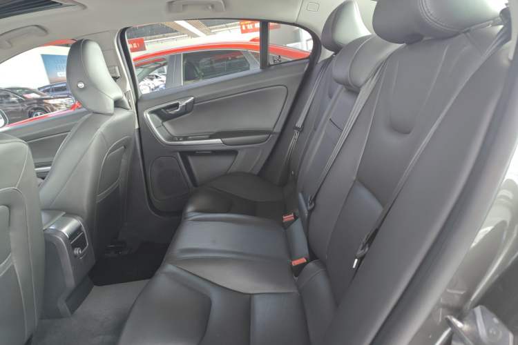 Used Volvo S60 2018 S60L T4 Smart & Ambitious Edition