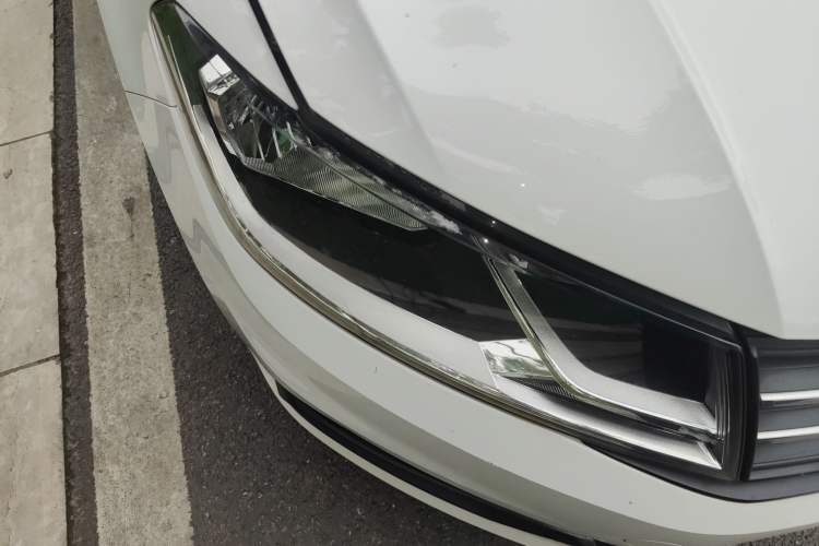 Used Volkswagen Santana 2021 1.5L Manual Fashion Edition Right Front Headlight