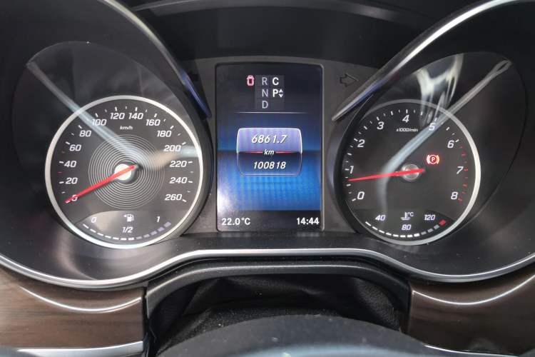 Used Mercedes-Benz V-Class 2021 V 260 Avantgarde Edition
