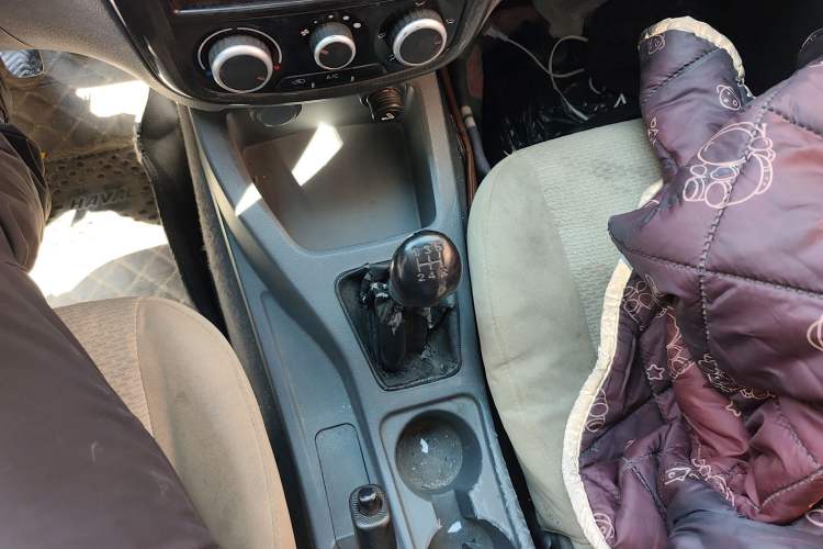 Used Wuling Rongguang V 2015 1.5L Base Version