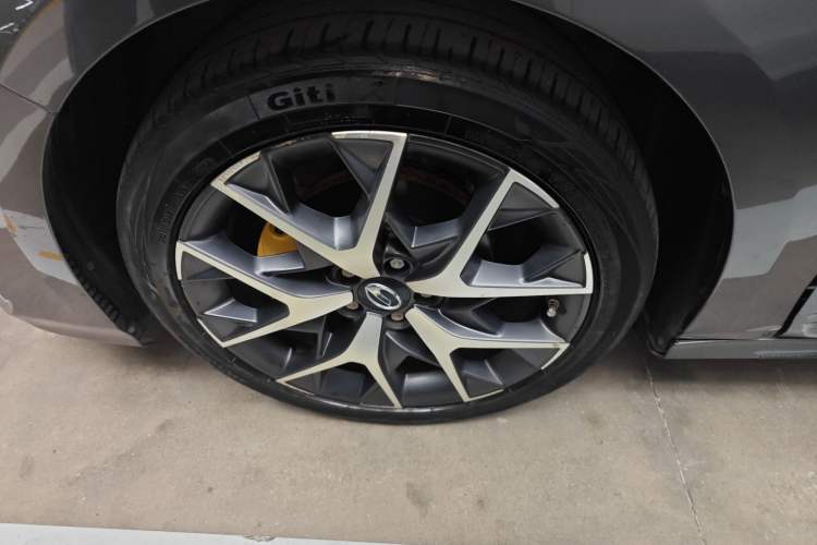 Used GAC Trumpchi EMPOW 2021 270T DCT J16 Version Left Front Wheel Hub