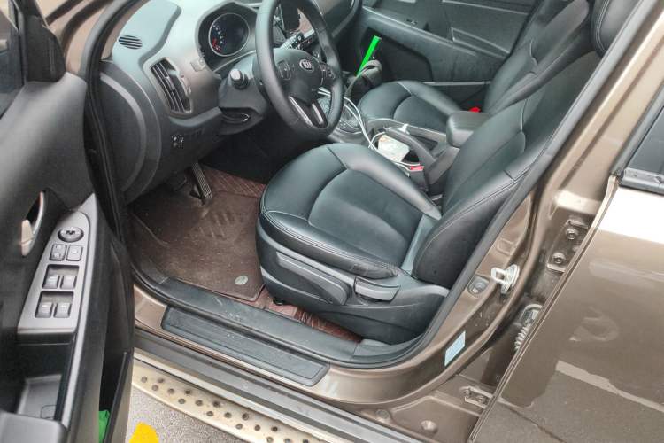 Used Kia Sportage R 2015 2.0L Automatic Two-Wheel Drive GL Left Front Seat