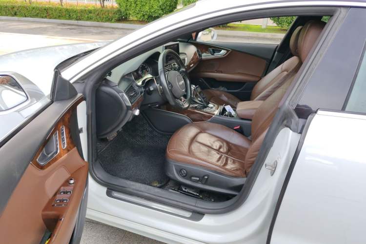 Used Audi A7 2013 50 TFSI quattro Comfort trim