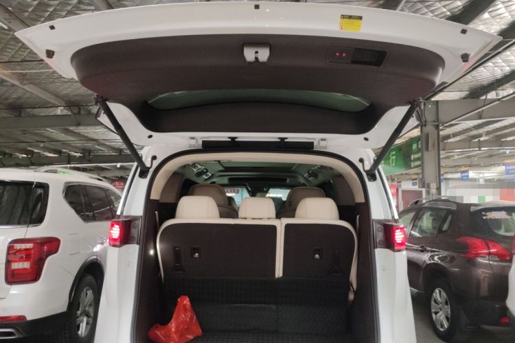 Used Denza D9 2024 DM-i 1050 Luxury Model