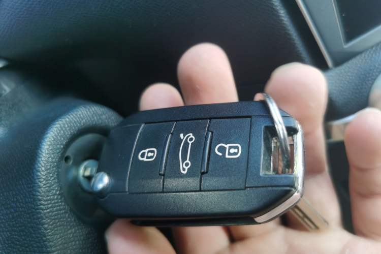 Used Peugeot 408 2015 1.2T Automatic Glory Edition
